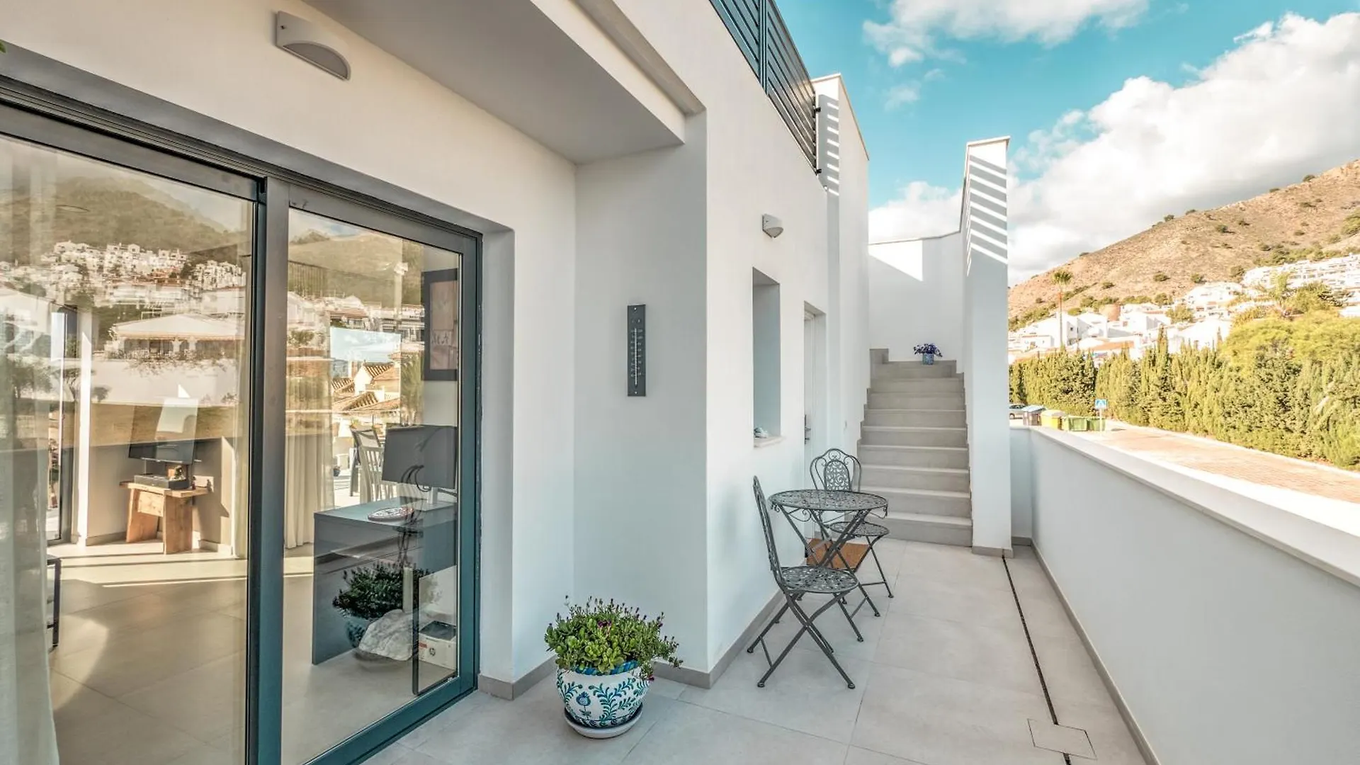 Holiday home Luxurious Townhouse With View, 3 Terraces And Pool Villa Nerja