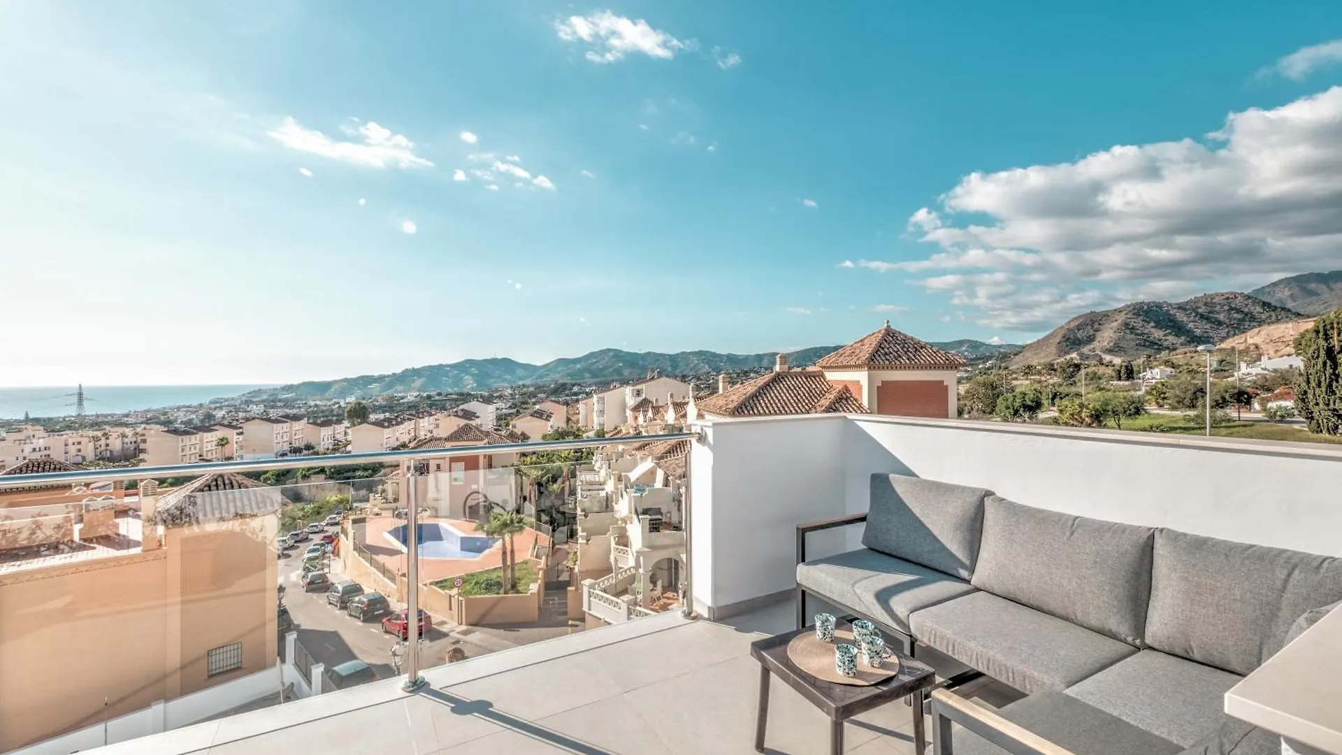 Luxurious Townhouse With View, 3 Terraces And Pool Villa Nerja Holiday home